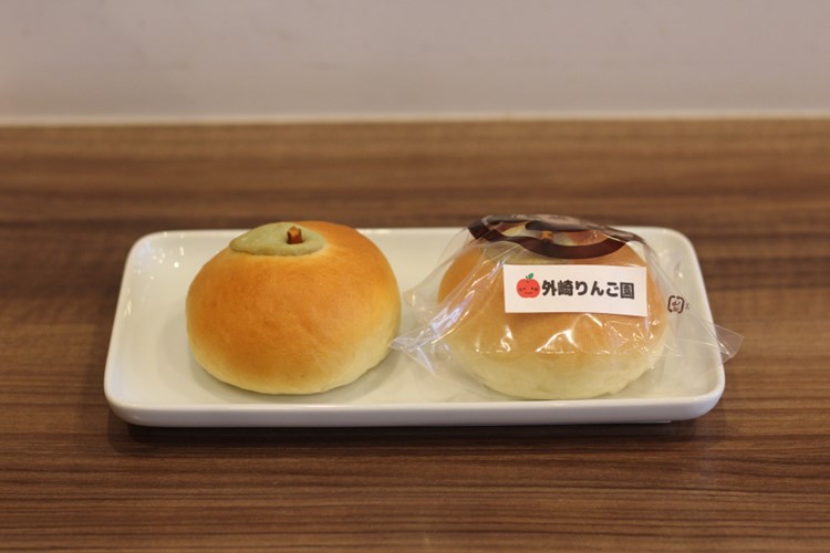 りんごぱん(外崎りんご園)