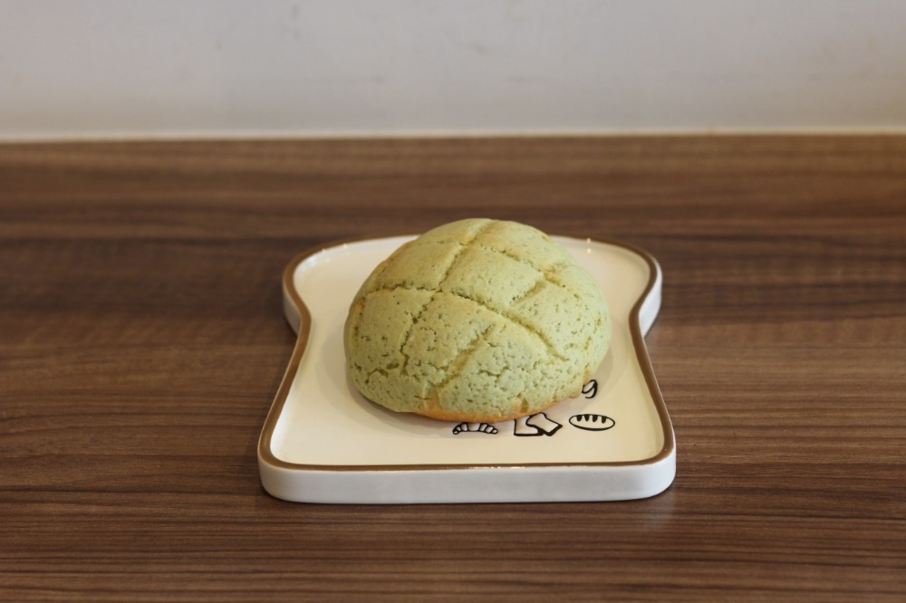 桃入りメロンパン